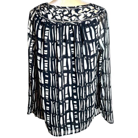 Coldwater Creek Tunic Top Size M (10-12) Sheer With Lining Lacework Neckline - Picture 3 of 10